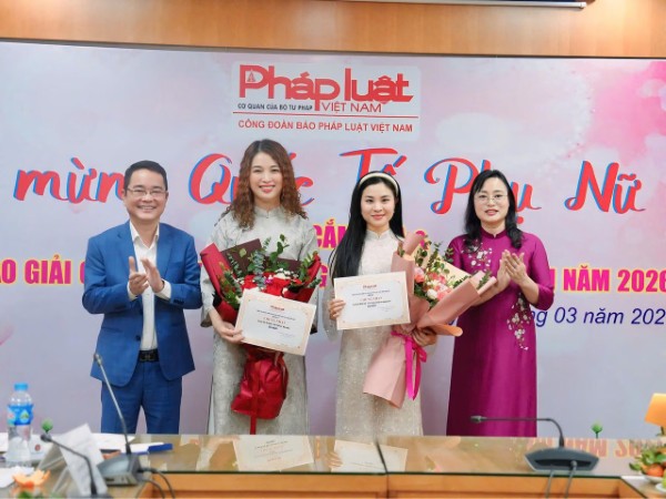 Tôn vinh vẻ đẹp nữ cán bộ, phóng viên Báo Pháp luật Việt Nam